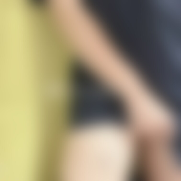 にこちゃん/ぽりぽり/胸元/腕立て伏せ