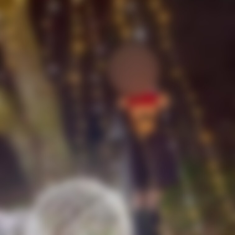 イルミネーションの中に入って露出してる子💖🤭

他のカップルさんにバレないように撮影してたつもりだけど、ライトアップ