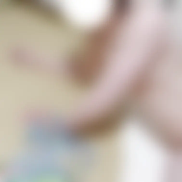 弥生の全裸パーティー兼公開撮影。みんなの前でヌード撮影をしました。パーティーはいつもまったりした雰囲気ですよ。

セ