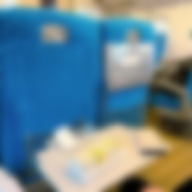 日帰り出張に彼女がついてきました♪
昼間は単独男性と遊ぶようです。