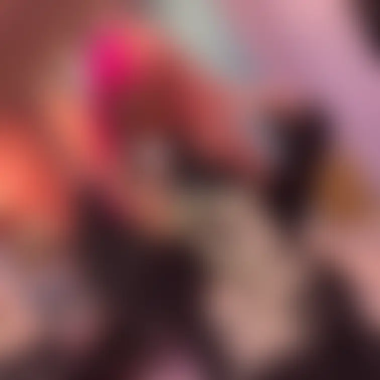 4月美容院DAY💇‍♀️
私の誕生月なので、大好きなピンク色に仕上げて頂きました可愛い～♡♡桜色っぽくて季節に合ってる