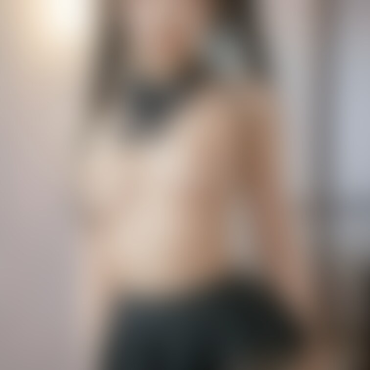 地雷系女子のセクシーな姿