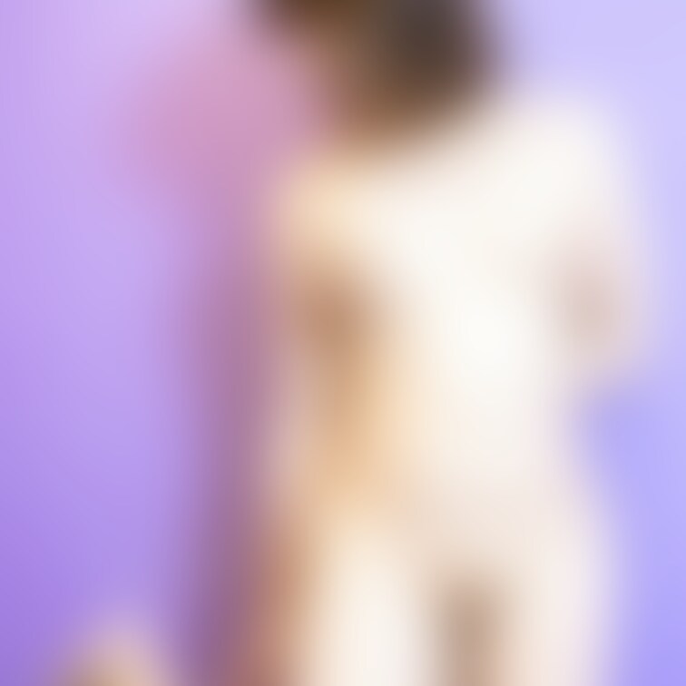 みみさん
オシャレな背景をバックに💜‪