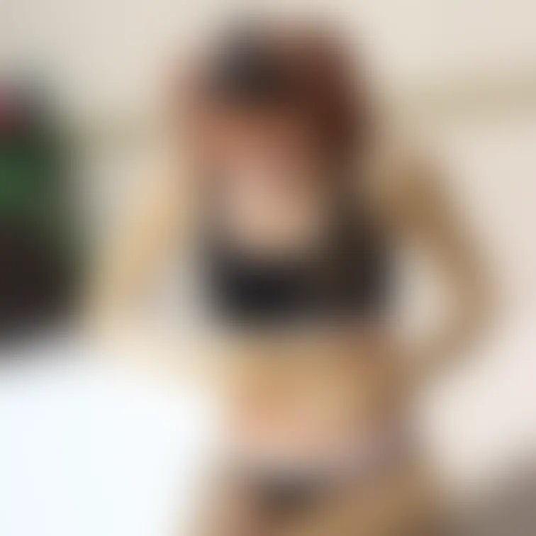 【アイドル級の美少女が初金粉メッシー】
前回銀粉に挑戦してくれたアイドルレベルでかわいいスタイルの良い女の子が、今度