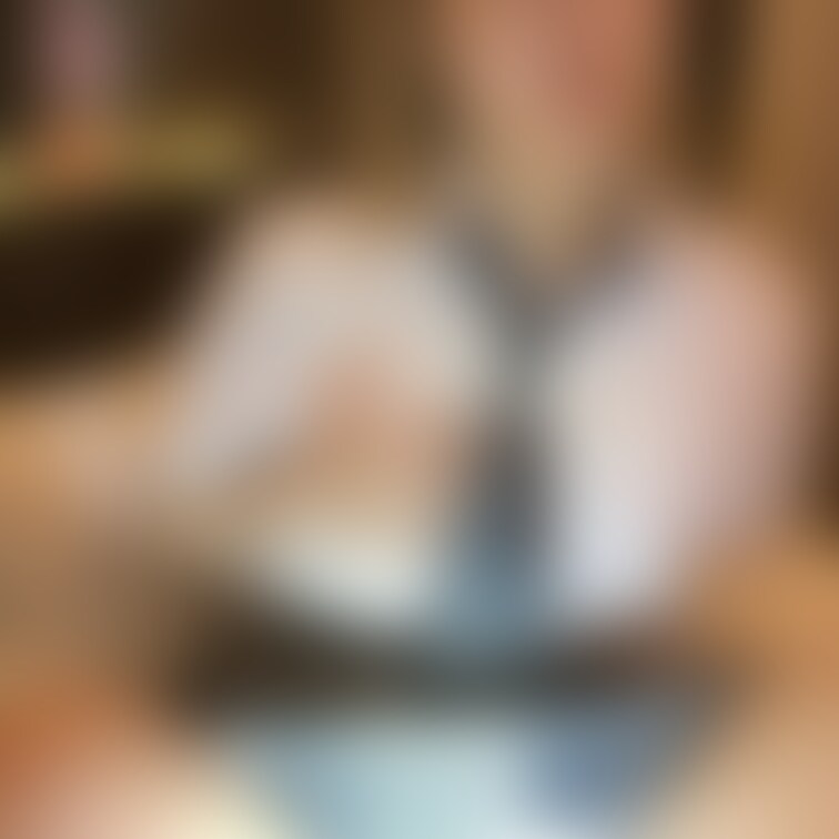 【華のNo.SEVENTEENちゃん】M字開脚でオマタぱっかん💕いい匂いがムンムンしてきそうです〜やわらかおっぱいもセル