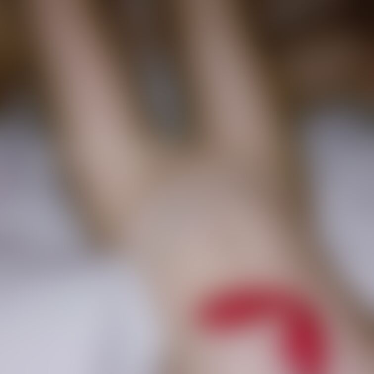 お腹の上に出してもらうのえっちでだいすき♡\(*ˊᗜˋ*)/♡
でも、ゴム外してだしちゃうのってなかなか難しいよね( 