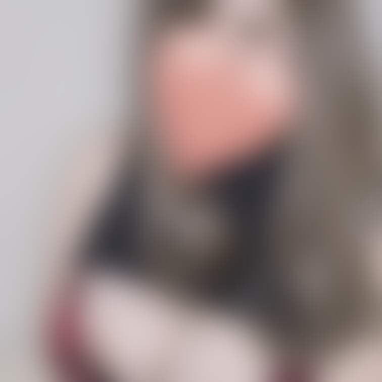 目元+おっぱいぽ○○○💕
夜のテンションでたくさん撮りました🤣💕
片目のアイメイクがうまくいかなかったので隠してばか