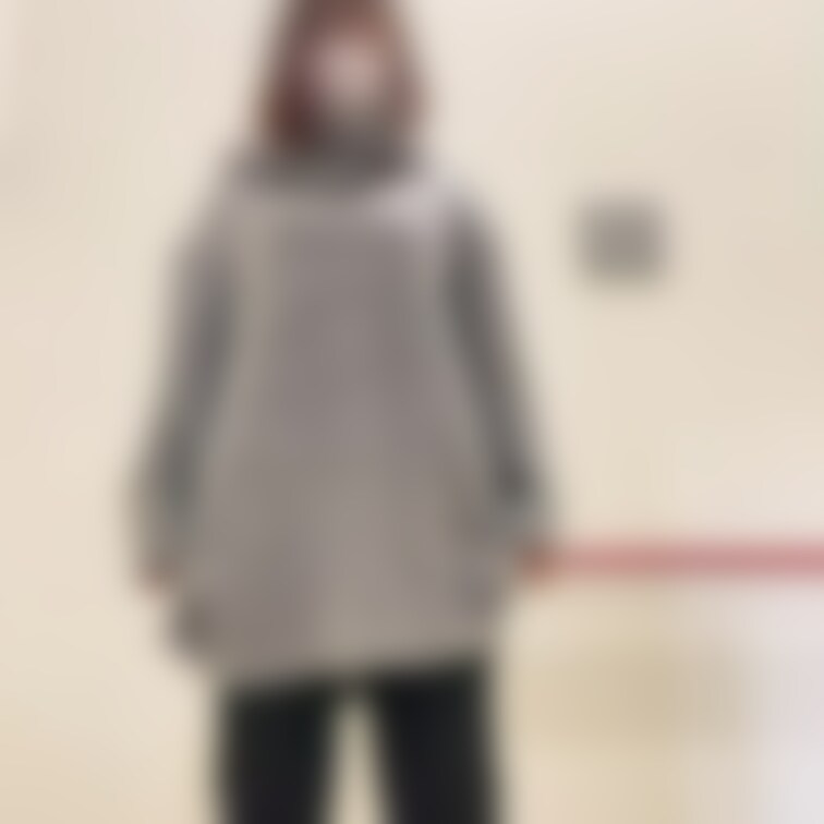 今週の変態肉便女大生ころんの痴態は

《変態肉便女大生の大学露出》

大学の階段というオープンペースでここまで