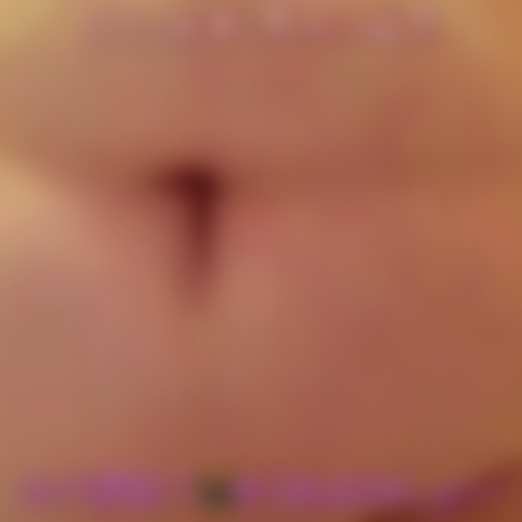 腹肉好きには堪らない(笑)腹肉をぽよんぽよん揺らしてる動画だよ((´艸｀*))💕