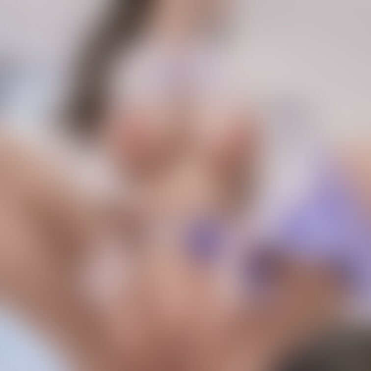 えっちなポーズ🤍
ぷっくりしてるところをつんつんいじめられたい…🥹