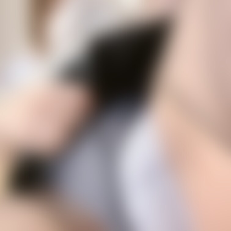 ミニスカストッキングってなんでかえっちだよね🤔会社にこんなOLいたらみんな目のやり場に困っちゃうよね🥺💗