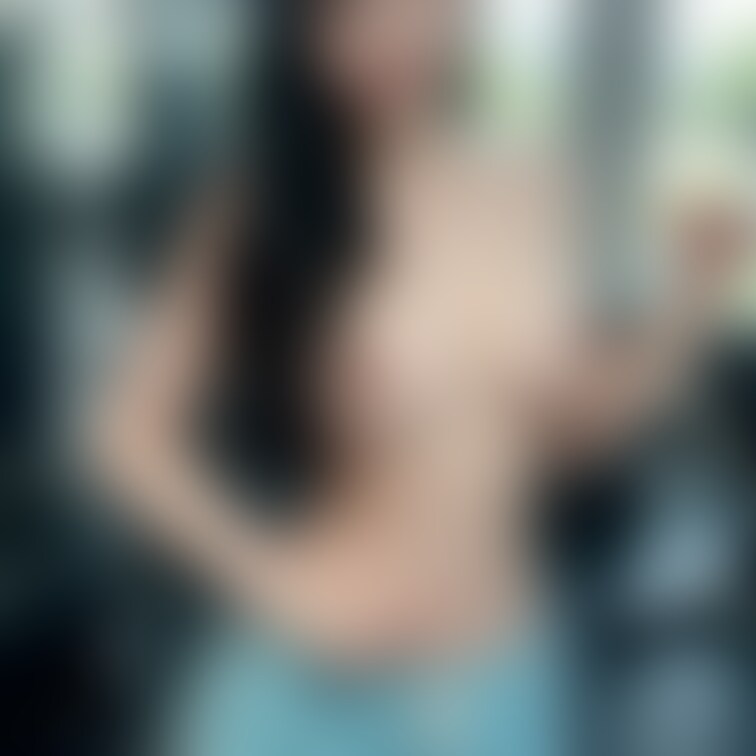 ジムにいる憧れ美女
※すべての登場人物は○○○生成した架空の人物で20歳以上で
※その他の風景、ロゴ、生き物、