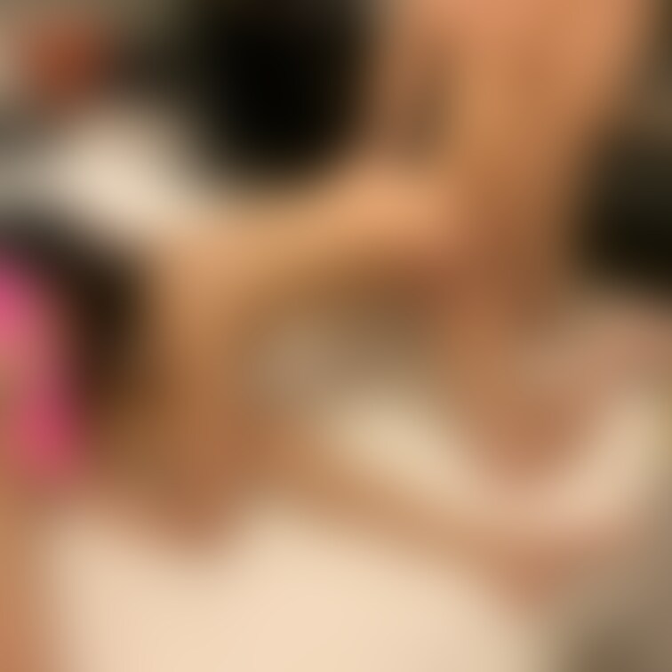 <本日の1枚>
Yuriは突かれていても、一生懸命フェラしてくれます。
それが旦那以外のPだったとしても…