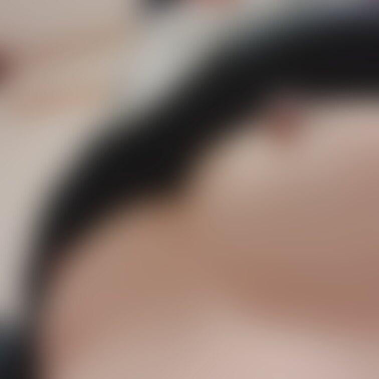 ちっぱいだけど下からみるとちょっとだけふくらんでる✨
【みみからのお願い💕】
えっちだと思ってくれた方は
写真