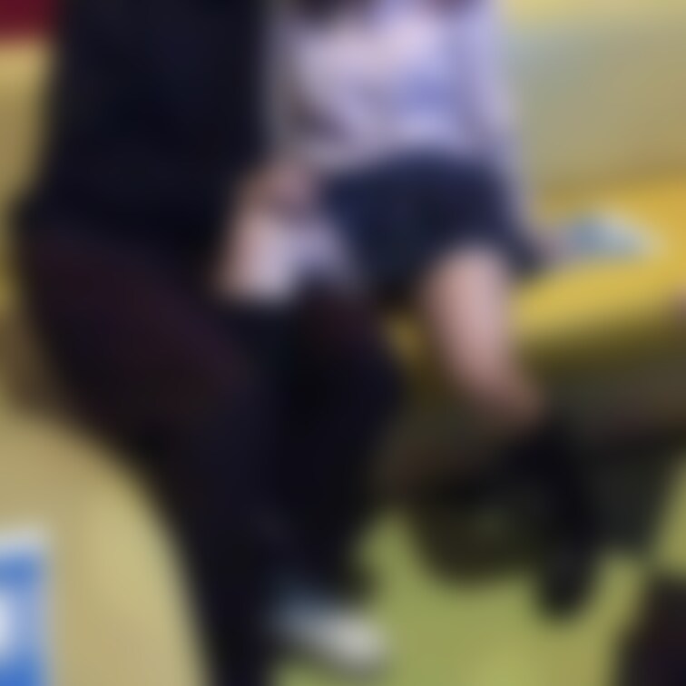 【素人】彼氏の為ならなんでもする彼女に「ここでヤろう」って言ったら喜んでカラオケでフェラ、SEXする女子◯生彼女。