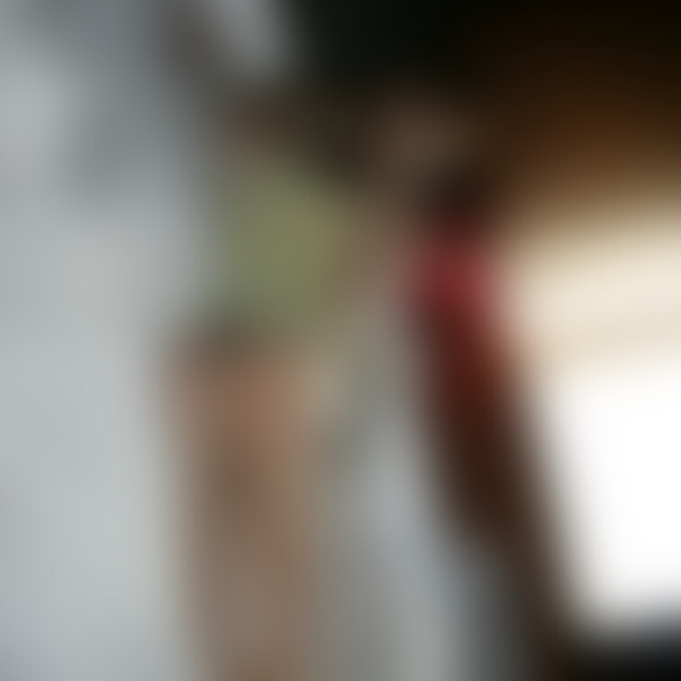 Twitterで投稿しないぶん。着衣画像。Twitterで投稿するぶんと見比べるとシコシコしやすい。
