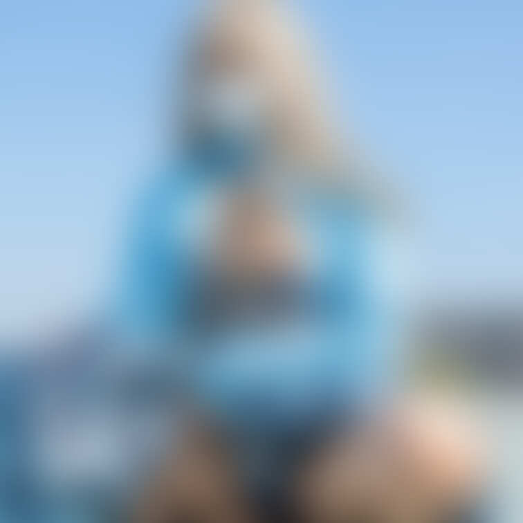 おっぱいまで出しちゃった😳
解放感いっぱいで露出
気持ち良かった💛