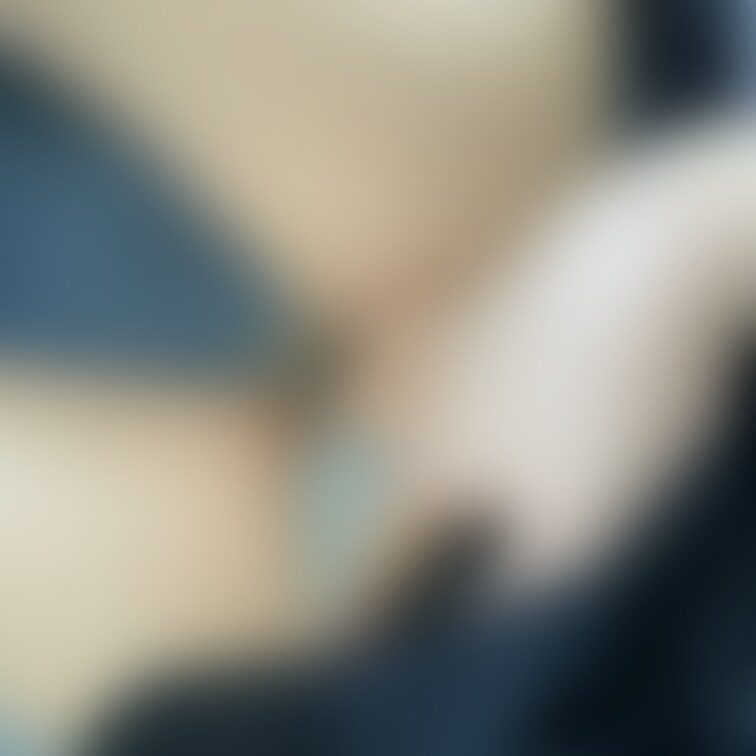チラッ