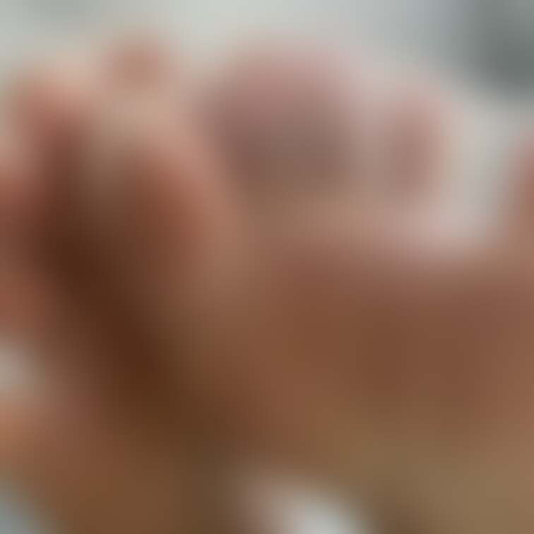 つま先補強なしパンスト足裏　ドアップ
