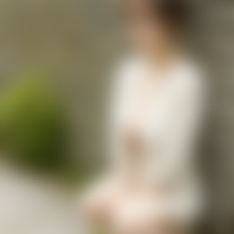 目線はいただけませんでしたが、ばっちり谷間の美乳はいただけました！