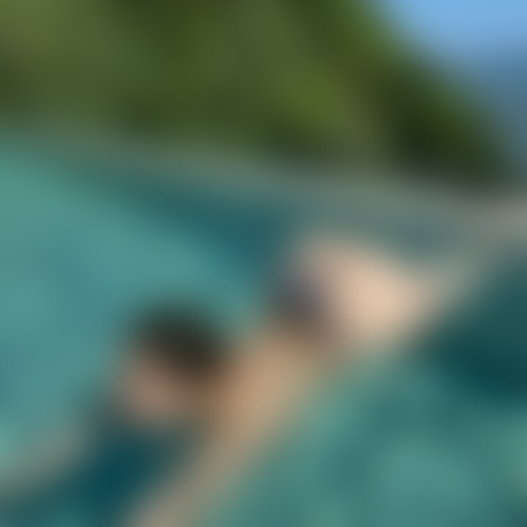 千葉のサウナスパに行ってきました🧖‍♀️
超極小ブラジリアンビキニで👙🤣
もうおっぱいが4分の1しか隠れてない😊💦