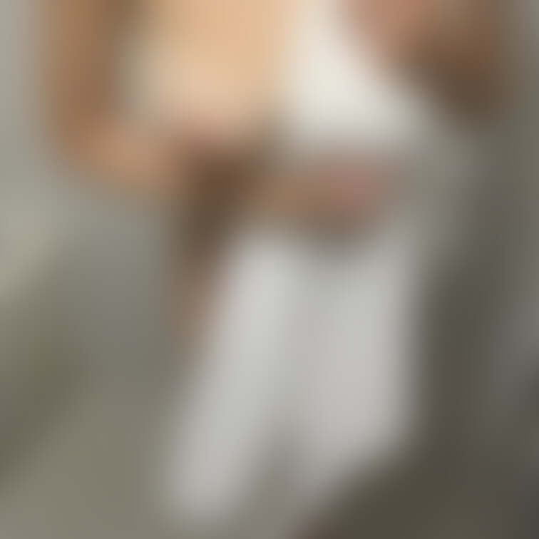 おっぱいこぼれちゃいました(´･_･`)💕