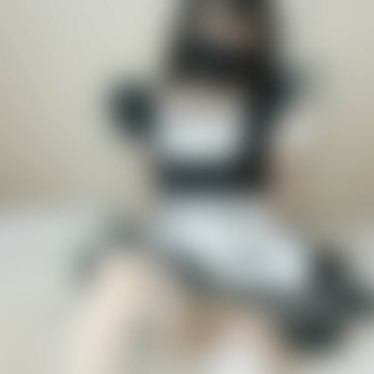 猫メイドの写真集になります〜!
少し顔出しありです。
ちょっとギリギリも見れちゃったりします。