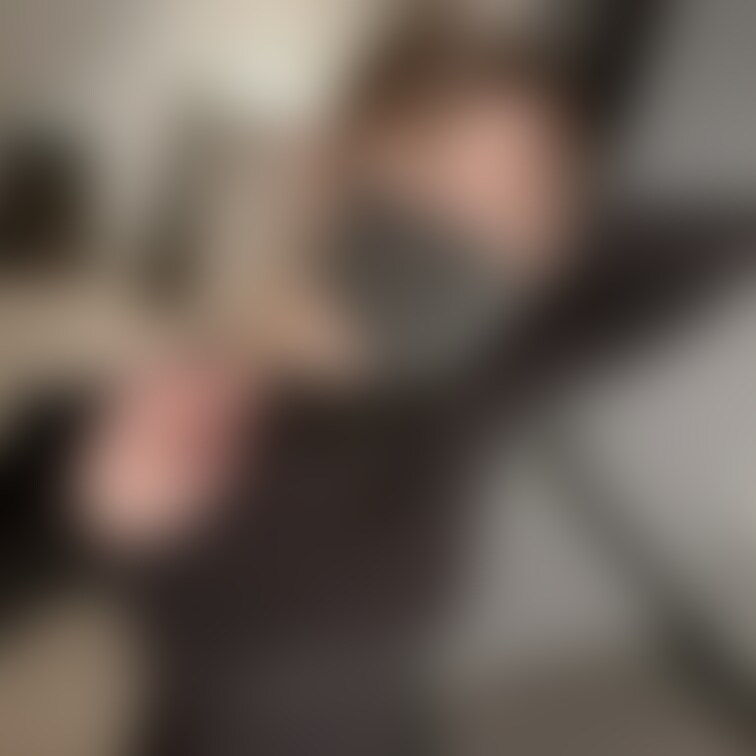 こんばんは♡
てか、顔見たの久々?🤣
相変わらず可愛くて
安心したでしょ?笑
ちなみにえっちも撮ってます🥰
載