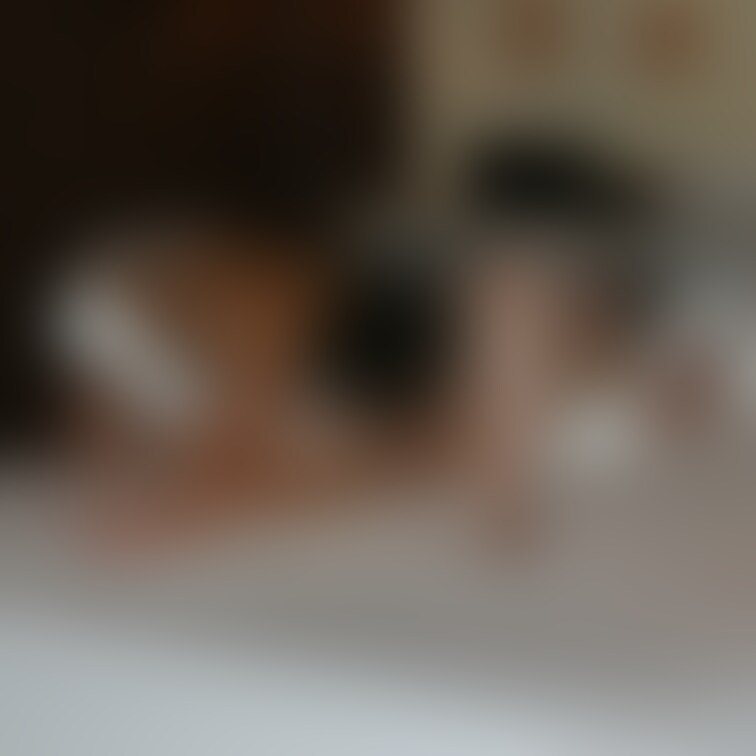先日、ずっと加入頂いてた方とお会いしてきました。
駅からホテルに行く途中後部座席での行為やホテルに入ってからのＨなど撮
