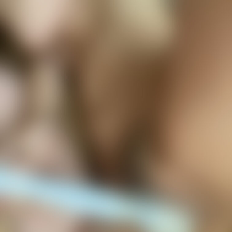 私の乳首舐め奉仕しながら自らのオ〇ンコにバイブあてるペット。本当にエロいペットです笑