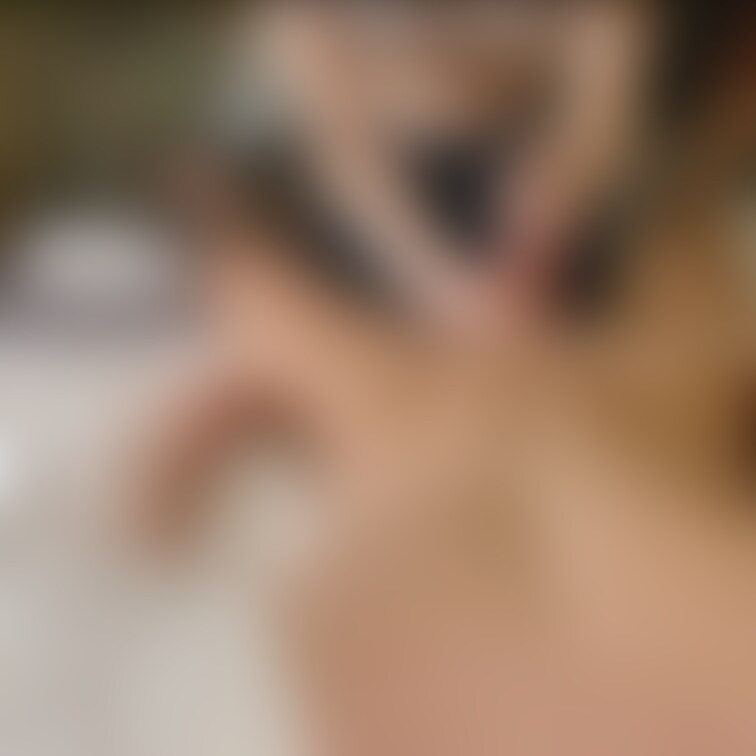 フェラのとき、めちゃくちゃ唾液多くするからローションいらない👅  

限定動画視点の写真👀  

♡多ければ他に