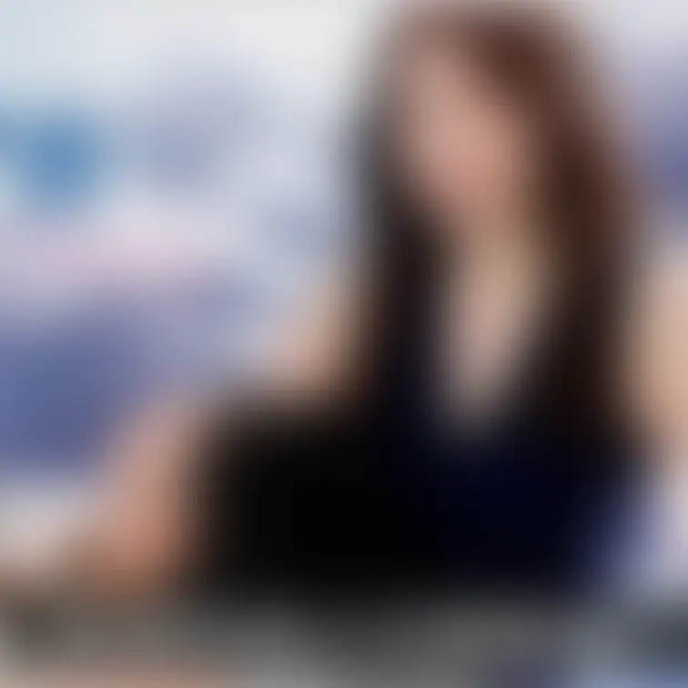 《カプセルエージェンシー NEWS》

NEWS
【愛田るか】U-NEXT「青い密会 ～美しき友の母との禁断愛～」
