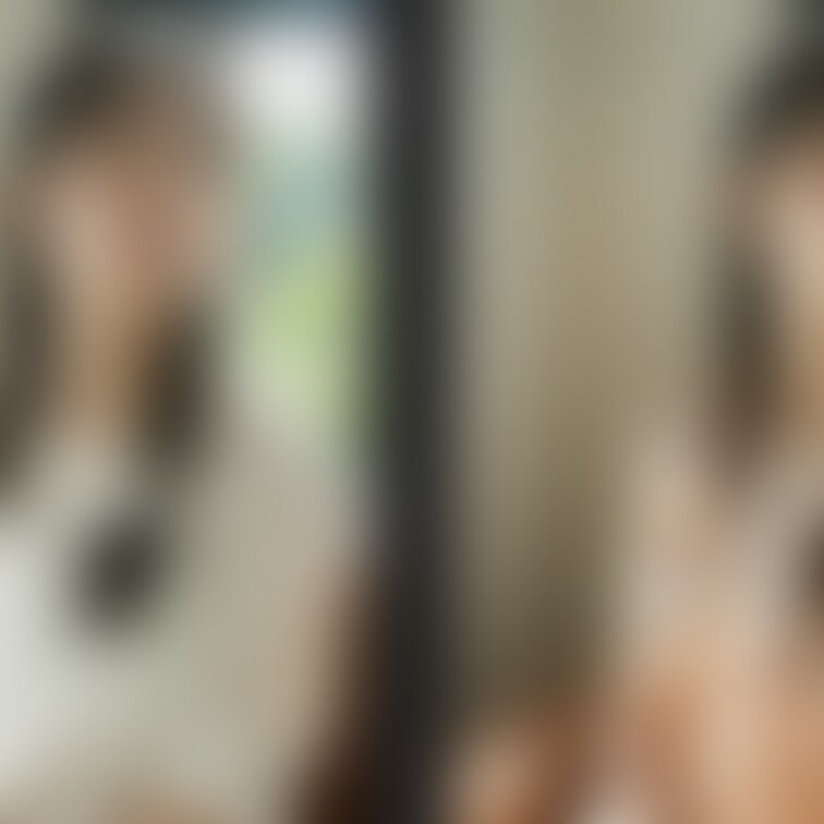 着衣と脱衣を並べた画像です。画像№602