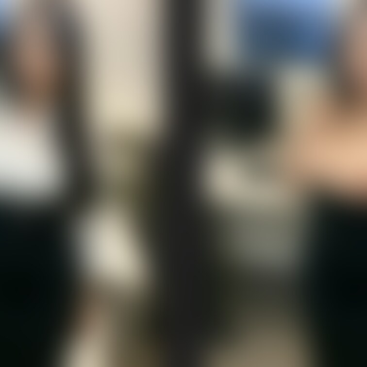 着衣と脱衣の並べた画像です    画像№1435