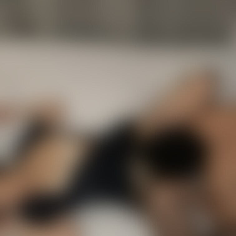 押し倒してクンニしてあげたら感じちゃってるみたいです

↓本編はこちら↓
https://myfans.jp/po