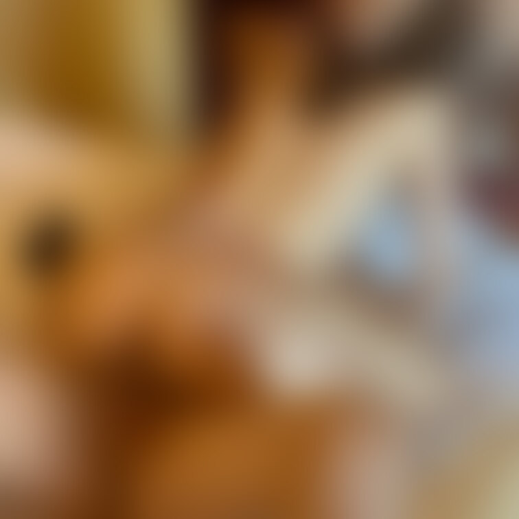 フォロワーさん3名から串刺しにされた妻との4Pです。
動画では無抵抗な妻と男性陣のプレイをご覧ください。
