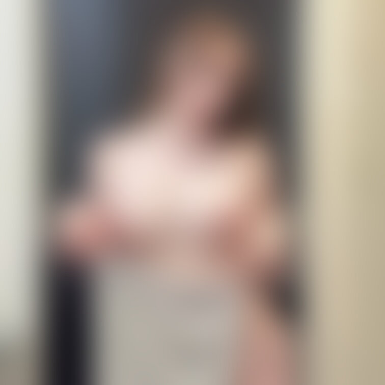 乳首丸見えＶｅｒ．🩷

ピンクな乳首がむさぼりつきたくなる？？🤔
