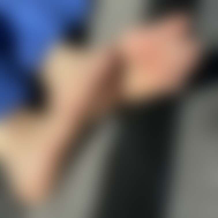公園で日光浴したかったけどまだすごく暑い