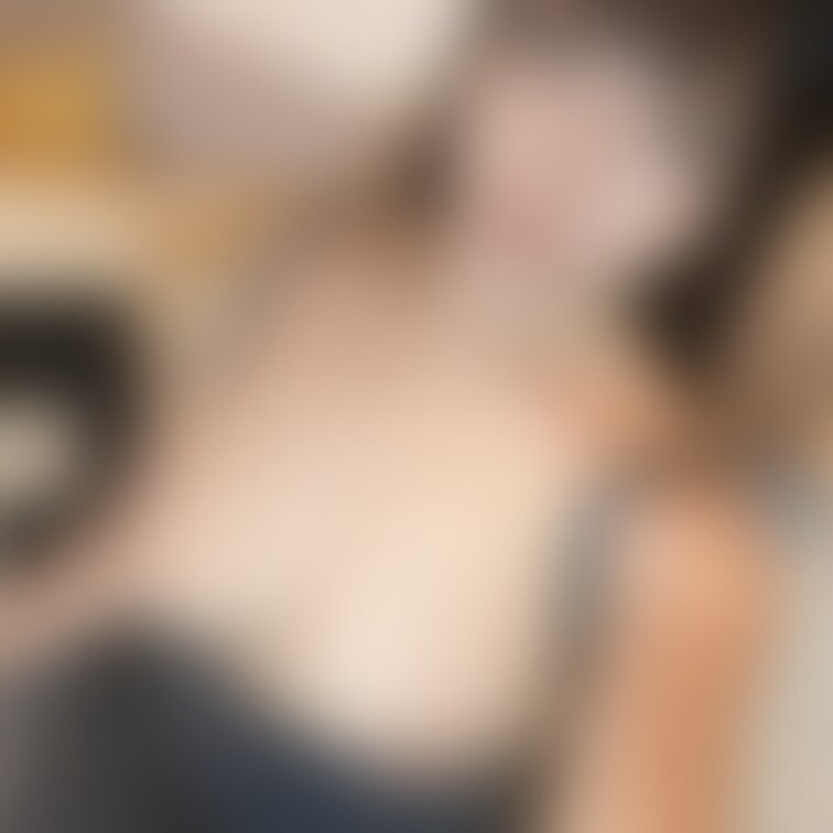 裸エプロン…っぽいやつ