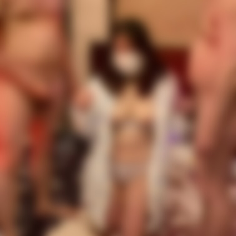 まだまだ２本持ちも慣れませんが、なんなそれもエロい。

#人妻
#NTR
#寝取られ
#素人
#SEX
#