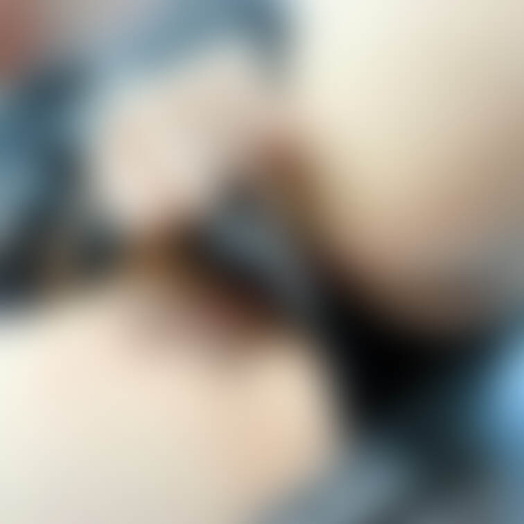 パンツめくったらちょー汚かった🤣