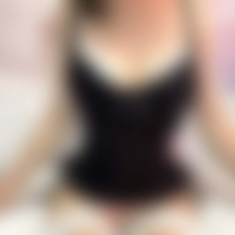 黒のボンテージどうかな…?✨