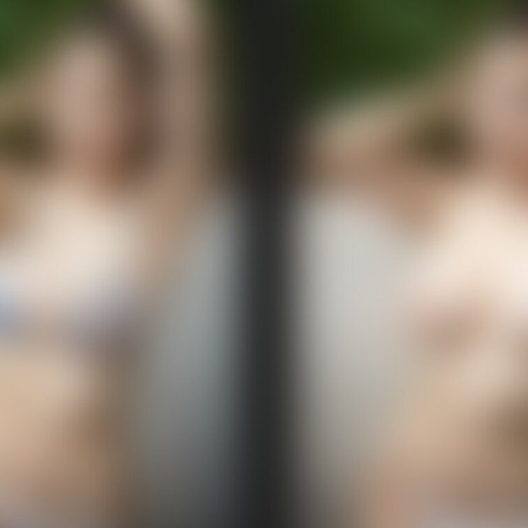 着衣と脱衣を並べた画像です。画像№499