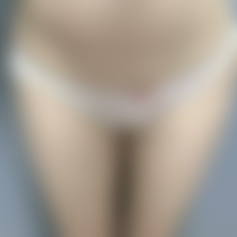 ねばねばの汁で少し濡れちゃってるのでかなりはずかしいです(｡>﹏<｡)