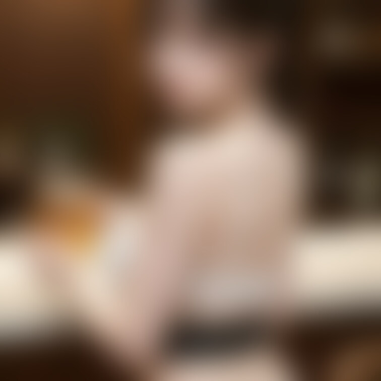 [December 5, 2024 part3]
着衣版のショットバーグラビア💕
一緒に乾杯しませんか？🥂
Sho