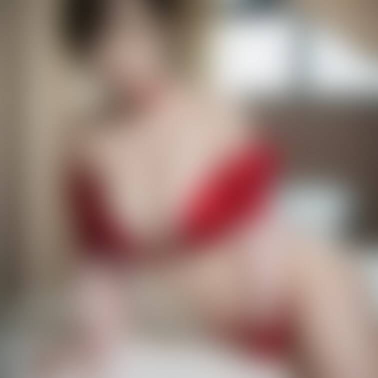 エナメル美女 ①
