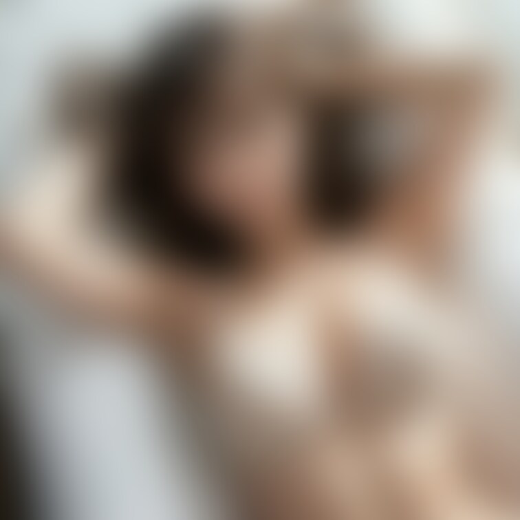 いいね押してから見てくれると嬉しいな♡
おはよぉ~🥱みんなはどんな色のブラが好き🥰?