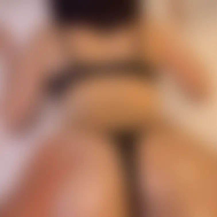 動画の切り取りです。
綺麗なアナルが丸見えです。
ヒクヒクさせて可愛いですね。