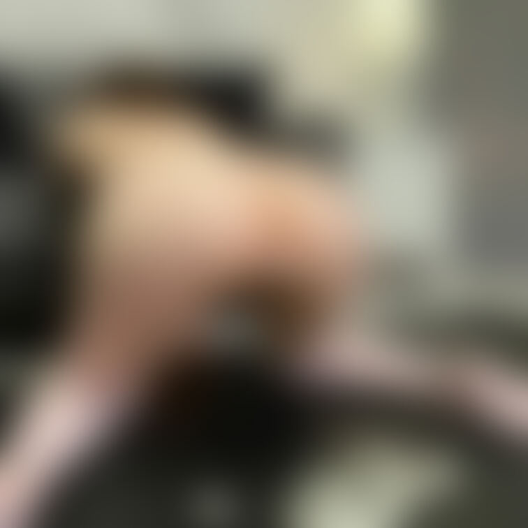 Xの続きです❤️ニーハイ裸エプロン😖❤️産卵するとこ見て下さい😖❤️きもちぃよぉ。   

💋直接連絡先を交換して私