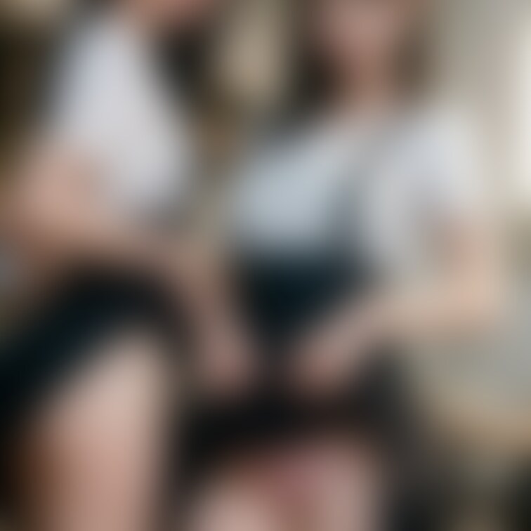 🟧カフェ店員　パンツ　黒髪ロング🟧

ご覧いただきありがとうございます❤️
当アカウントは○○○でえっちな美女を生